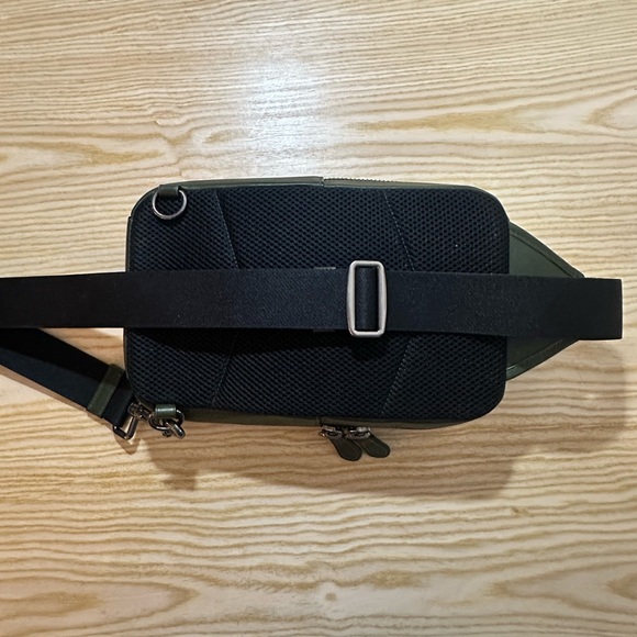 Coach Sullivan Signature Leather Adjustable Crossbody Bag Dark Shamrock Green - Picture 5 of 7